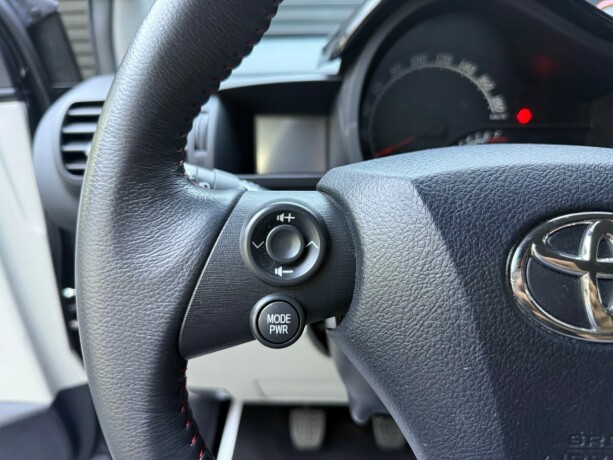 toyota-iq-bensin-2012-big-14