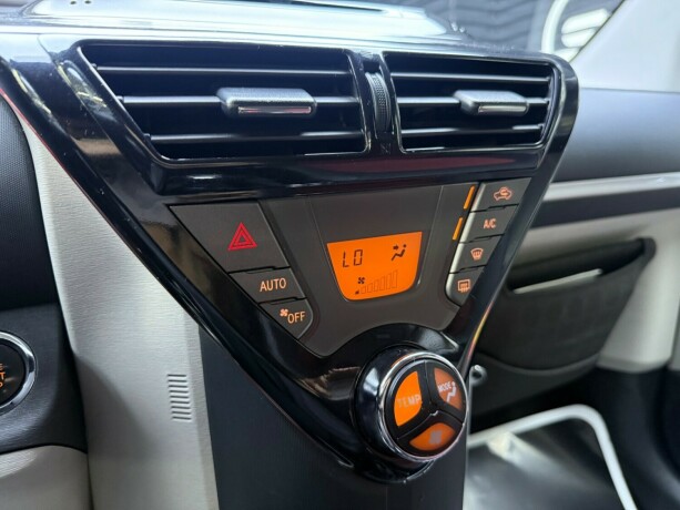 toyota-iq-bensin-2012-big-18