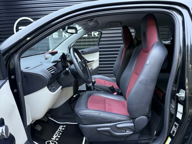 toyota-iq-bensin-2012-big-21