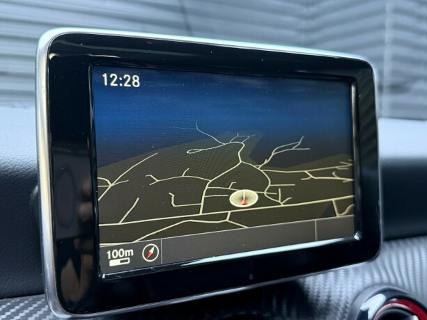 mercedes-benz-a-klasse-bensin-2015-big-18