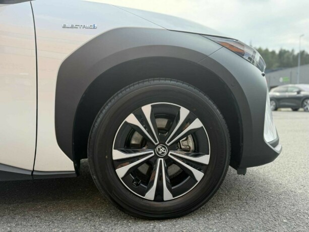 toyota-bz4x-elektrisitet-2023-big-35