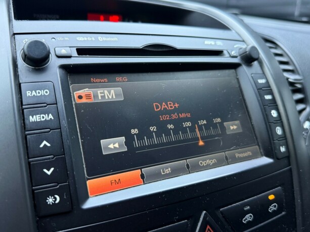 kia-sorento-diesel-2011-big-19