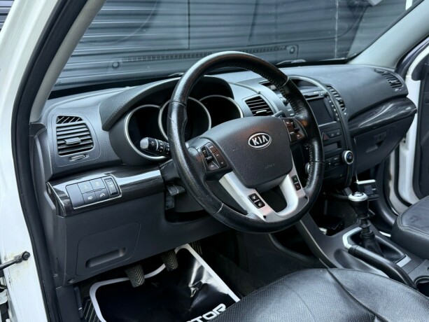 kia-sorento-diesel-2011-big-10
