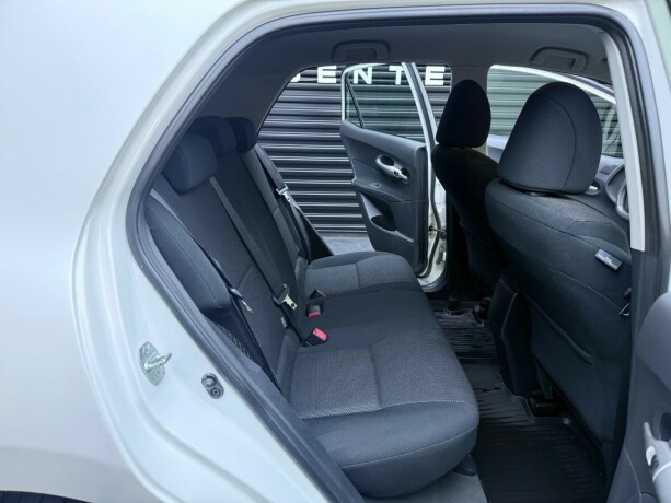 toyota-auris-bensin-2012-big-31