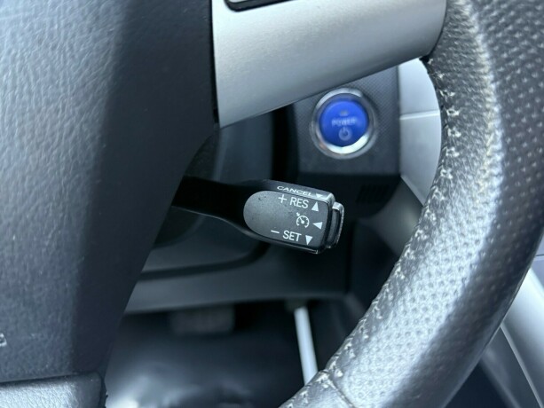 toyota-auris-bensin-2012-big-16