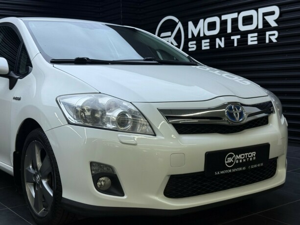 toyota-auris-bensin-2012-big-4