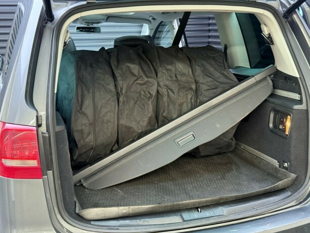 volkswagen-sharan-diesel-2011-big-39