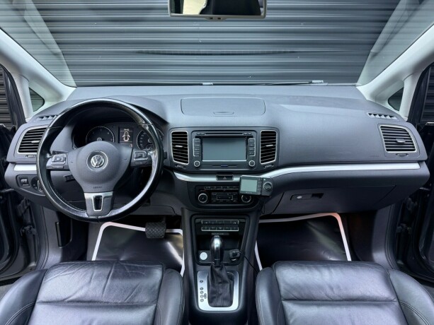 volkswagen-sharan-diesel-2011-big-9