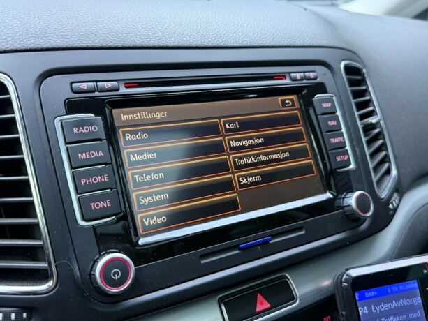 volkswagen-sharan-diesel-2011-big-24
