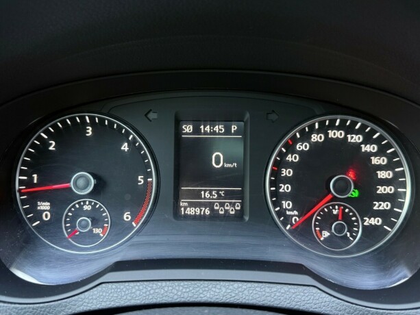 volkswagen-sharan-diesel-2011-big-17