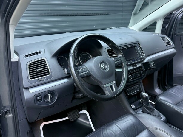 volkswagen-sharan-diesel-2011-big-10