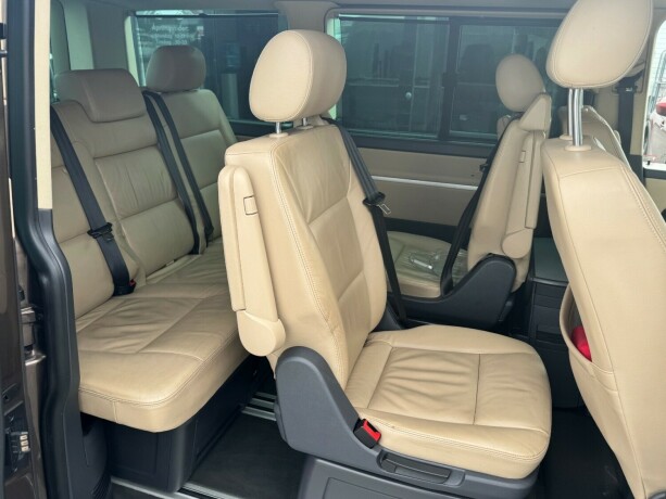 volkswagen-multivan-diesel-2010-big-9