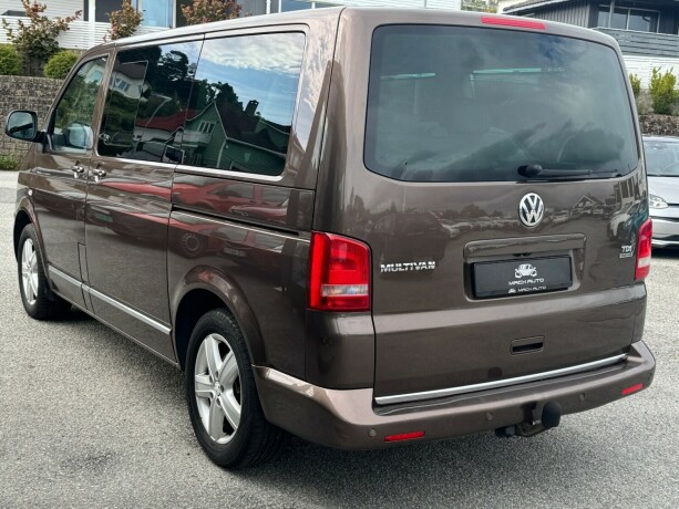 volkswagen-multivan-diesel-2010-big-3