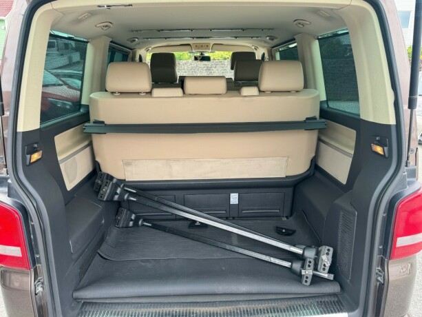 volkswagen-multivan-diesel-2010-big-21