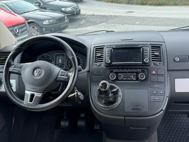 volkswagen-multivan-diesel-2010-big-8