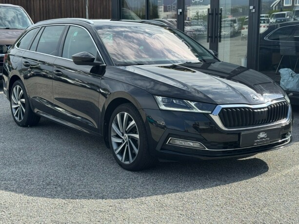 skoda-octavia-elektrisitetbensin-2021-big-2