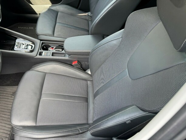 skoda-octavia-elektrisitetbensin-2021-big-18