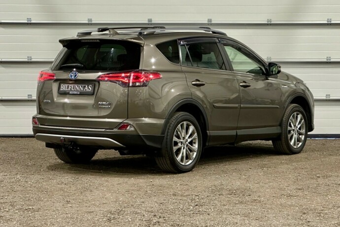 toyota-rav4-elektrisitetbensin-2017-big-2