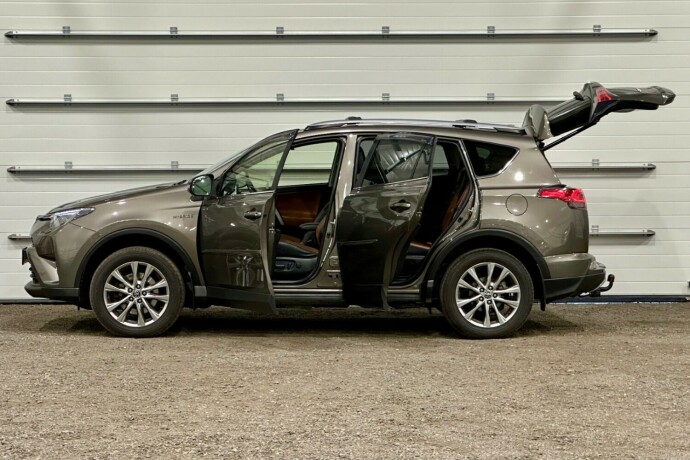 toyota-rav4-elektrisitetbensin-2017-big-5