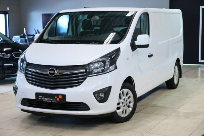 opel-vivaro-diesel-2015-big-0