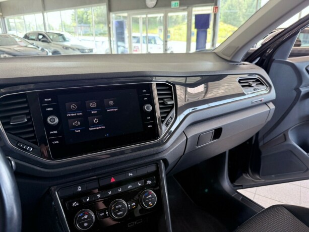 volkswagen-t-roc-diesel-2018-big-26