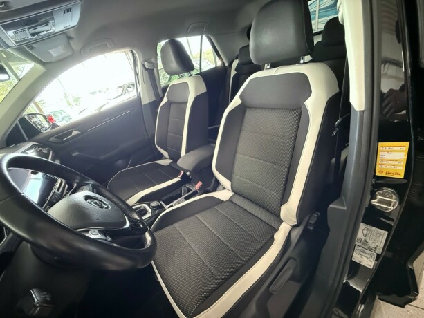 volkswagen-t-roc-diesel-2018-big-10