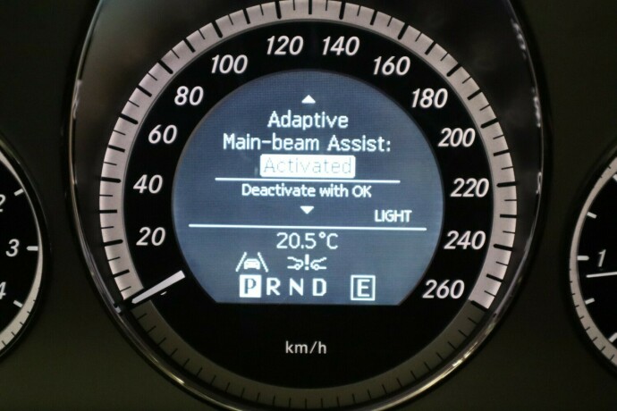 mercedes-benz-e-klasse-diesel-2011-big-29