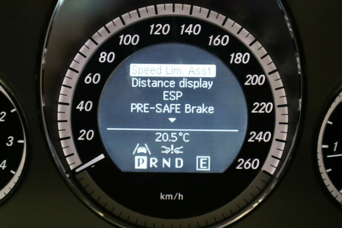 mercedes-benz-e-klasse-diesel-2011-big-27