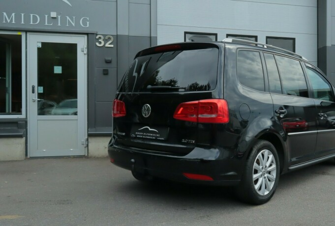 volkswagen-touran-diesel-2012-big-3