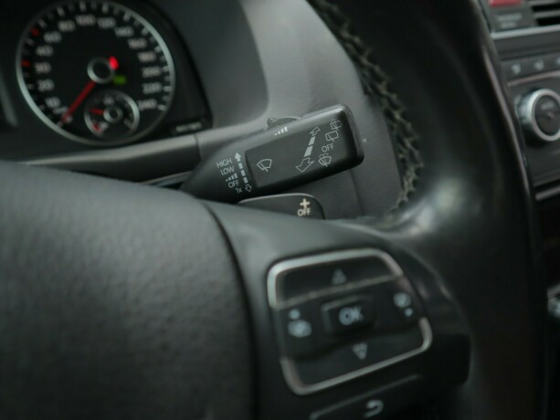 volkswagen-touran-diesel-2012-big-14