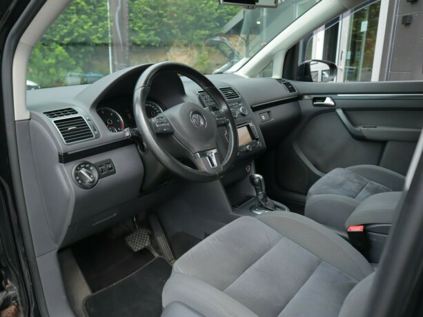 volkswagen-touran-diesel-2012-big-7