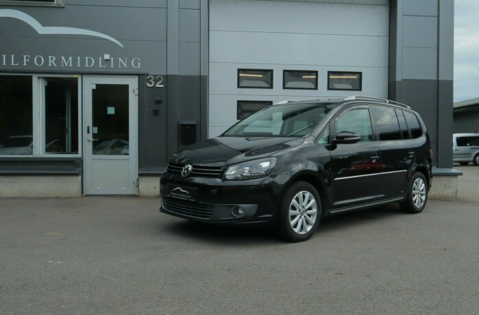 volkswagen-touran-diesel-2012-big-0