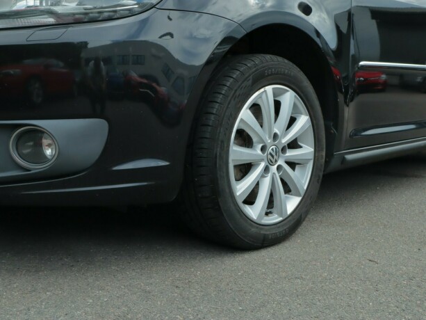 volkswagen-touran-diesel-2012-big-5