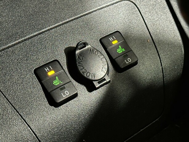 toyota-prius-plug-in-hybrid-elektrisitetbensin-2013-big-9