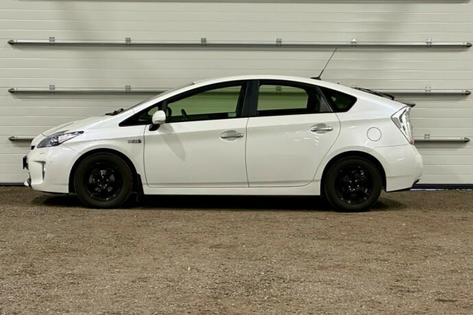 toyota-prius-plug-in-hybrid-elektrisitetbensin-2013-big-4