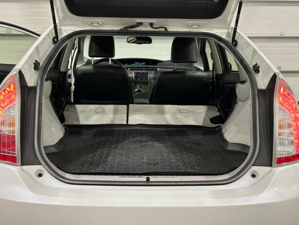 toyota-prius-plug-in-hybrid-elektrisitetbensin-2013-big-13