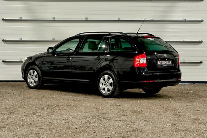skoda-octavia-diesel-2010-big-3