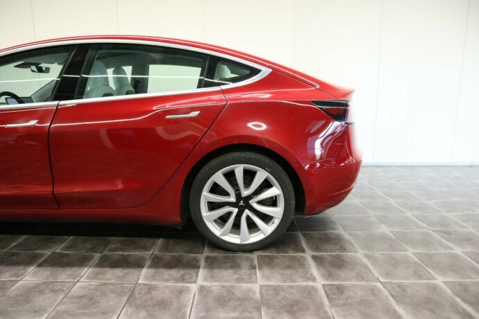 tesla-model-3-elektrisitet-2019-big-4