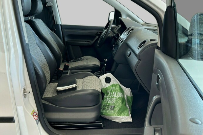 volkswagen-caddy-maxi-diesel-2011-big-10