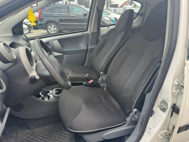peugeot-107-bensin-2011-big-11