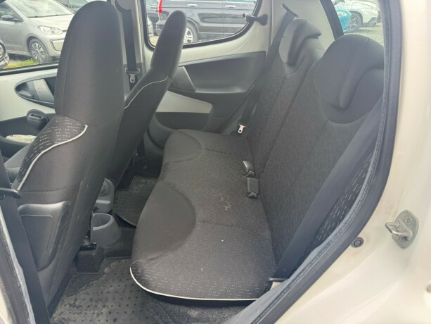 peugeot-107-bensin-2011-big-13
