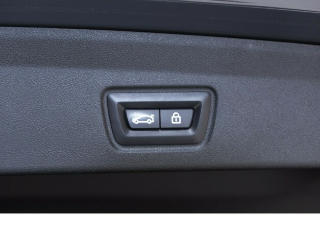 bmw-i4-m50-elektrisitet-2023-big-39