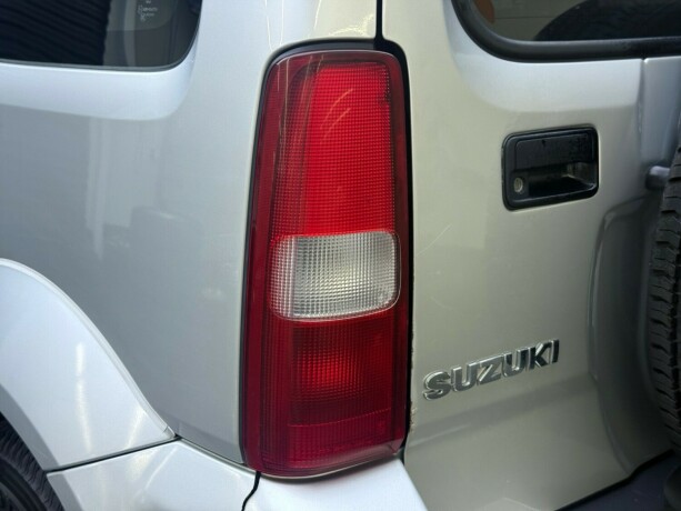 suzuki-jimny-bensin-2006-big-6