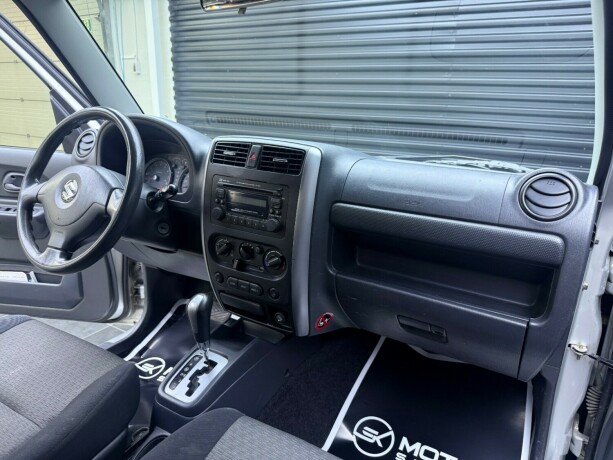 suzuki-jimny-bensin-2006-big-9