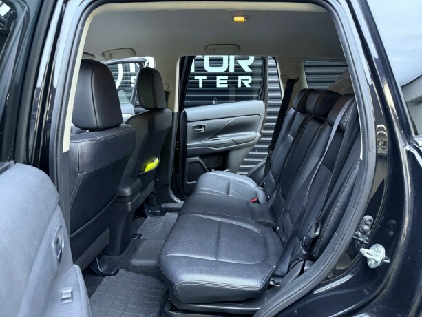 mitsubishi-outlander-elektrisitetbensin-2015-big-28