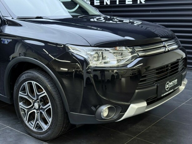 mitsubishi-outlander-elektrisitetbensin-2015-big-4