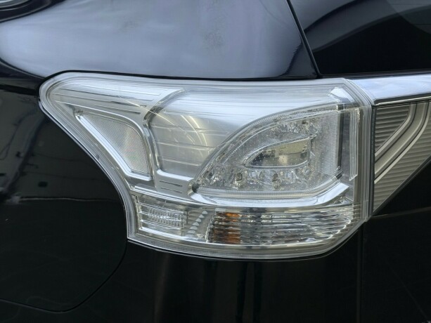 mitsubishi-outlander-elektrisitetbensin-2015-big-7