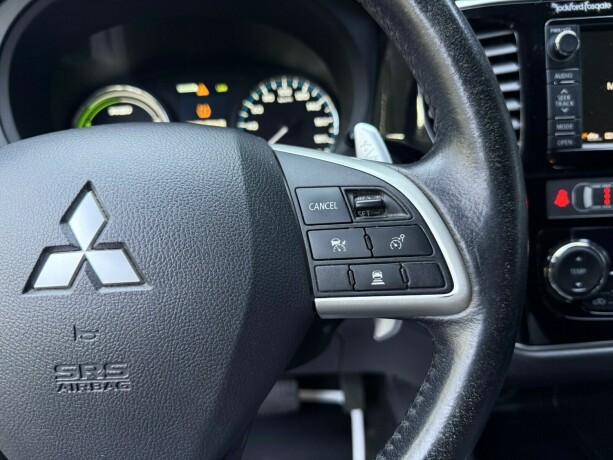 mitsubishi-outlander-elektrisitetbensin-2015-big-16