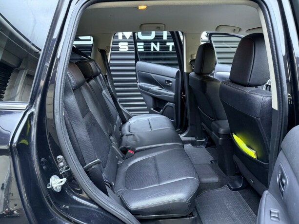 mitsubishi-outlander-elektrisitetbensin-2015-big-29