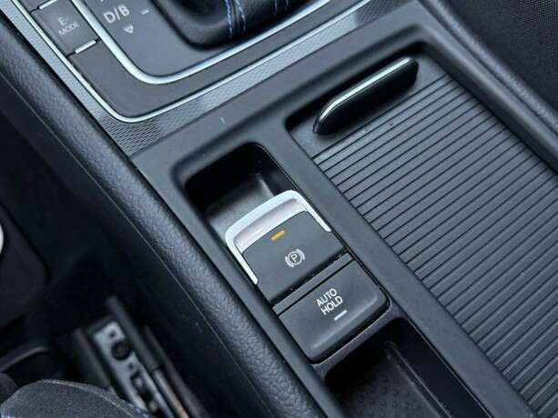 volkswagen-golf-elektrisitetbensin-2017-big-32